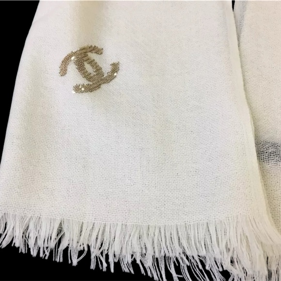Auth Chanel 100% Creamy White Cashmere CC Gold Sequins Stole Scarf Muffler Wrap - Picture 8 of 9